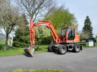 Takeuchi TB070 mobiele kraan graafmachine NL kenteken