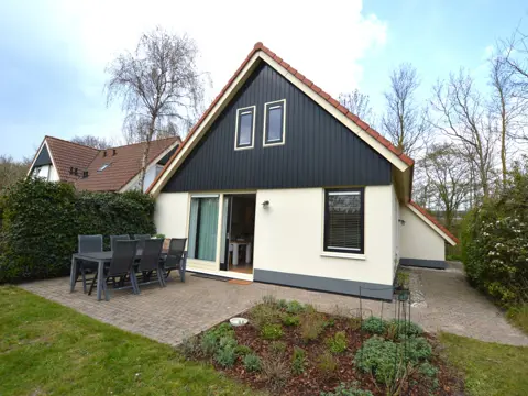 Comfortabel familiehuis op een prachtig landgoed dichtbij de Koog en het strand