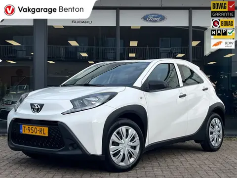 Toyota Aygo X 1.0 VVT-i | All Season banden | Airco | Cruise Control | Lane Assist | Apple CarPlay |