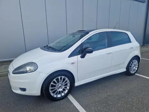 Fiat Grande Punto 1.4 NeroBianco Airco (bj 2010)