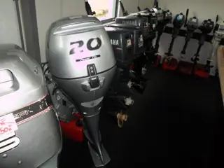 Nieuwe en gebruikte buitenboordmotoren Winterprijzen!