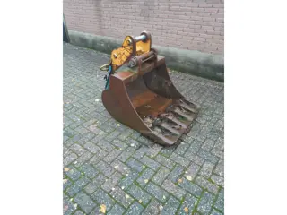 Liebherr A 308 Grondbak met snelwissel en pennen