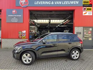 Volvo XC40 2.0 B3 Essential Edition Automaat/ Wegklapbare trekhaak/ Stoel en stuurverwarming/ Parkee