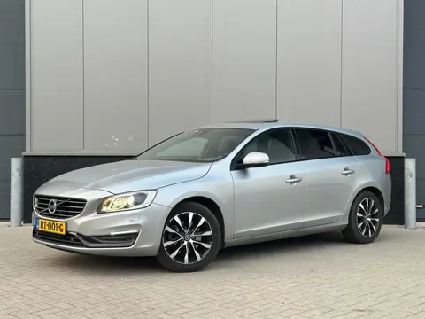 Volvo V60 1.5 T3 Polar+ Dynamic |PANO|LEER|STOELVERWARMING|