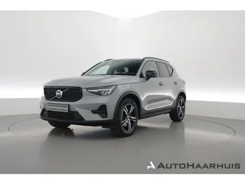 Volvo XC40 2.0 B3 Plus Dark | Pilot Assist | Memory Seat | Camera | Stoel- Stuurverw. | Apple Carpla