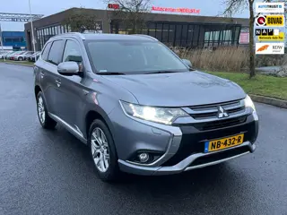 Mitsubishi Outlander 2.0 PHEV Pure, Aut, Cam, Keyless, Carplay, 1e eig afk, Geen import, Nap, Volled