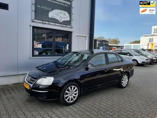 Volkswagen Jetta 1.6 FSI Trendline clima cruise apk 4-2027