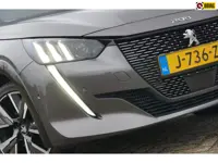 Peugeot 208 1.2 PureTech GT-Line | Gris Platinium | AppleCarplay/Camera/LED/NAV/Cruise - Keurig!