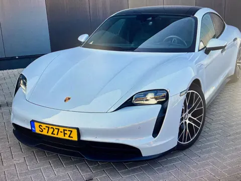 Porsche Taycan 79 kWh Sport-Chrono 327 pk / Marge-Auto/ Krijt-Grijs/ Pano-Dak/ Lucht-Vering/ Passeng