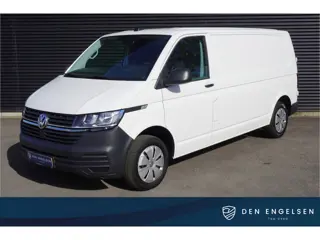 Volkswagen Transporter L2H1 110pk Apple Carplay Navigatie Trekhaak Cruise control 3-Zits