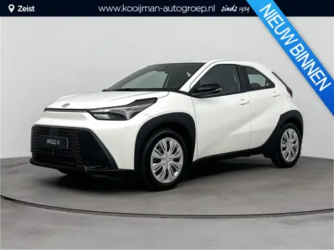 Toyota Aygo X Hybrid 115 play Private lease vanaf € 299,- ! Op basis van 72 maanden en 5.000km