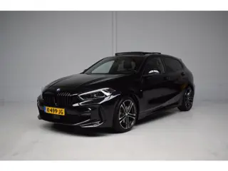 BMW 1-serie 118i AUT M-SPORT 5-DRS ORG.NED / PANORAMADAK / LEER / CARPLAY / SFEERVERLICHTING / NAP /