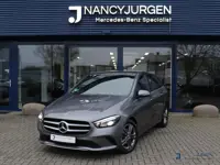 Mercedes-Benz B-Klasse 180 Business Solution | Trekhaak | Camera | Parkeerhulp Voor + Achter | Navi 