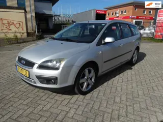 Ford Focus Wagon 2.0-16V Rally Edition Airco Cruise Onderhoudsboekjes zie foto,s