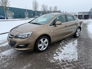 Opel Astra 1.4 Turbo Edition