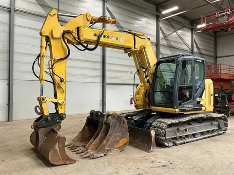 New Holland E 140 C SR (bj 2013)