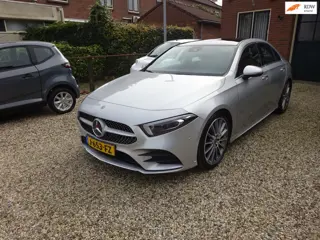 Mercedes-Benz A-klasse 200 Launch Edition Premium AMG Line Panorama dak, Navigatie, Climate controle