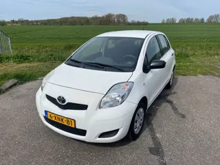 Toyota Yaris 1.0 VVTi Acces
