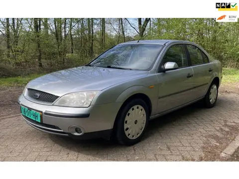 Ford Mondeo 1.8-16V Nieuwe APK Inruil is mogelijk