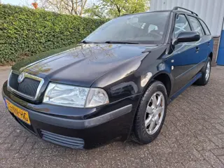 Škoda Octavia Combi 2.0 Kompas CLIMAT/CRUISE/TREKHAAK AUTOMAAT 116PK