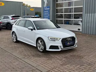 Audi A3 Sportback 35 TFSI S-LINE | Stoel/Stuurwielverwarming | Adaptieve Cruise Control |LED