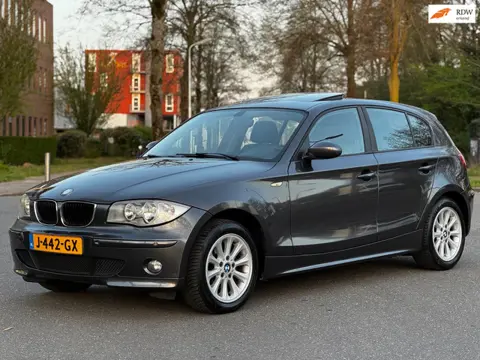 BMW 1-serie 116i Executive|SCHUIFDAK|NAVI|STOELVERW|PSENSOR|