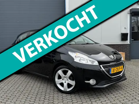 Peugeot 208 1.2 VTi Envy | Climate | Navi | Parkeersensor | Inklap spiegels
