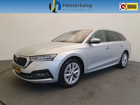 Škoda Octavia Combi 1.5 e-TSI 150pk DSG/AUT Business Edition Wegklapbare trekhaak, Camera, Winterpak