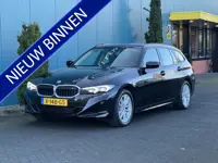 BMW 3 Serie Touring 318i AUT. CARPLAY | ELEK.A.KLEP | NAV | LED | CRUISE | ECC | PDC | LMV | 1ÉIG