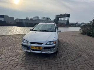 Mitsubishi Space Star 1.6 Inform Silver