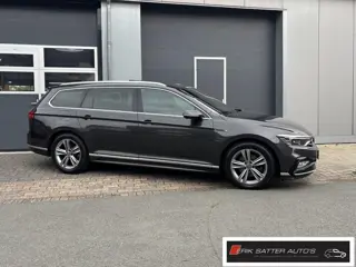 Volkswagen Passat Variant 1.5 TSI R-Line Business + Virtueel| Pano| Camera| PDC V+A| Trekhaak| App| 
