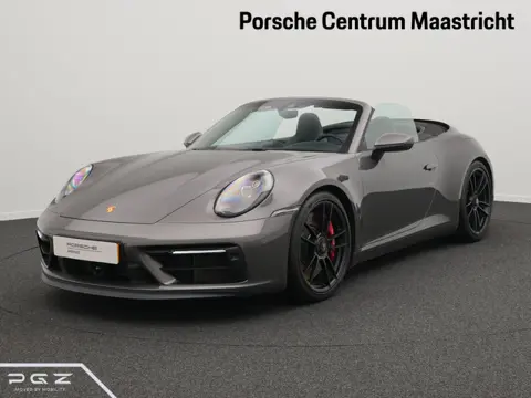 Porsche 911 Carrera 4 GTS Cabriolet
