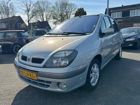 Renault Scénic 2.0-16V Expression Sport 139pk,Apk 10/5/26,Automaat,Trekhaak