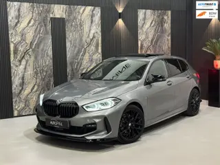 BMW 1-serie 118i M Sport|PANO|135M Pack|VIRTUAL|SFEER||BOMVOL
