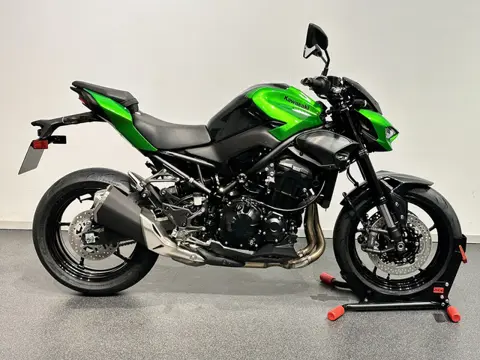 Kawasaki Z900 (bj 2026)