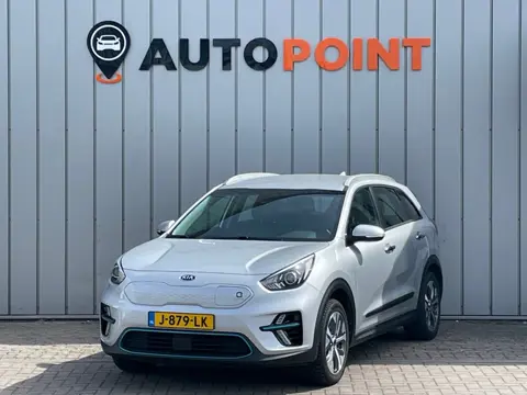 Kia E-Niro DynamicLine 64 kWh 1E EIG DEALEROND SOH100% FASE 3|CAMERA|WARMTEPOMP|STOELVRM+STUURVRM|AP