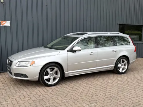 Volvo V70 3.2 Summum YOUNGTIMER!/117.585 KM!/DYNAUDIO!/APK!/