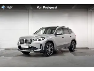 BMW X1 sDrive20i | X Line | Panoramadak | Driving Assistant Professional | Parking Assistant Plus | 