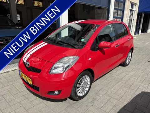 Toyota Yaris 1.3 VVTi Comfort 5-DEURS/NW APK/DEALER OND./AIRCO