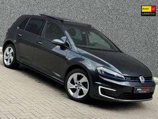 Volkswagen Golf TSI GTE Plug-in Hybrid Pano CarPlay Navi Cruise ZO GOED ALS NIEUW