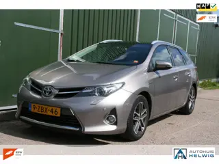 Toyota Auris Touring Sports 1.8 Hybrid Lease+ , AIRCO, NAVIGATIE, PANORAMADAK, CAMERA, STOELVERWARMI