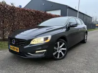 Volvo V60 2.4 D6 AWD Plug-In Hybrid Summum / AUTOMAAT / LEER / NAVI / SCHUIFDAK