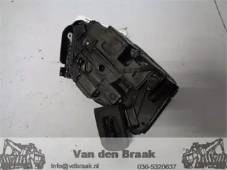 Volkswagen T-Roc 2017-2025 Deurslot links achterzijde