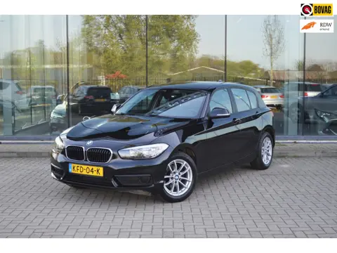 BMW 1-serie 118i Executive | Stoelverwarming | Automaat
