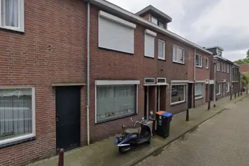 Woning aan de Paus Adriaanstraat te Tilburg