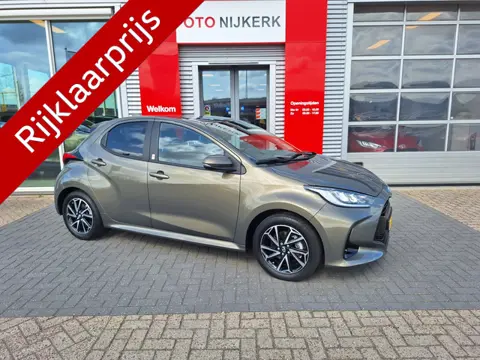 Toyota Yaris 1.5 Hybrid Dynamic *Met trekhaak!* (bj 2022)