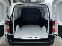 Peugeot e-Partner L1 50 kWh 136pk | 8 jaar garantie | 0% financial lease | Apple Carplay | Android A