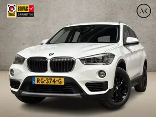 BMW X1 sDrive18i Sport 141Pk Automaat (NAVIGATIE, CLIMATE, PARKEERSENSOREN, SPORTSTOELEN, GETINT GLA
