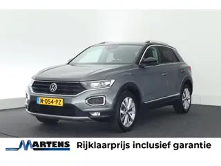 Volkswagen T-Roc 1.5 TSI 150pk DSG Style Trekhaak Camera Stoelverwarming Navigatie