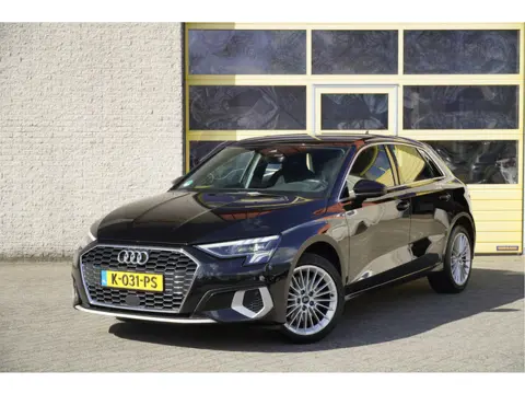 Audi A3 Sportback 30 TFSI 5drs Business Edition BJ2021 Lmv 17" | Led V+A | Dynamische knipperlichten
